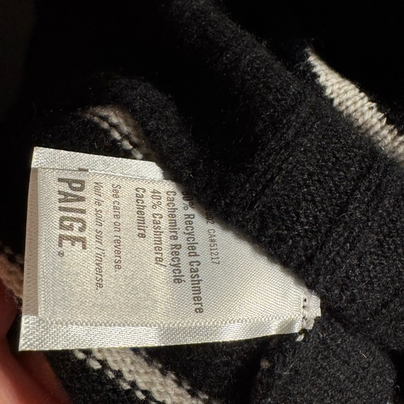 NWT Paige Laurel Sweater- cashmere